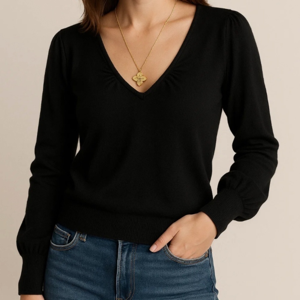 NEW Emporio Armani Cashmere/Silk Blend Lightweight V-Neck Top, Blk, Size 8 US
